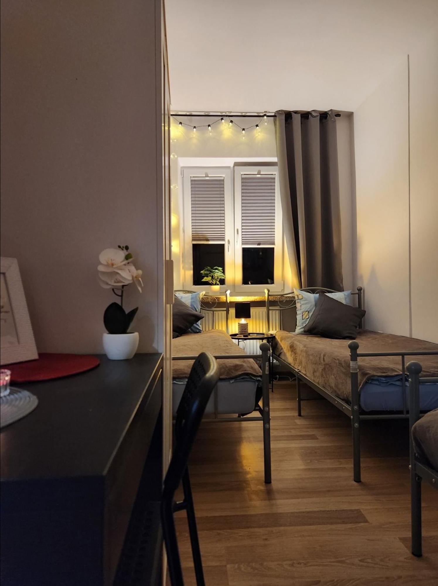 Pod Czapla Hostel Warsaw Luaran gambar