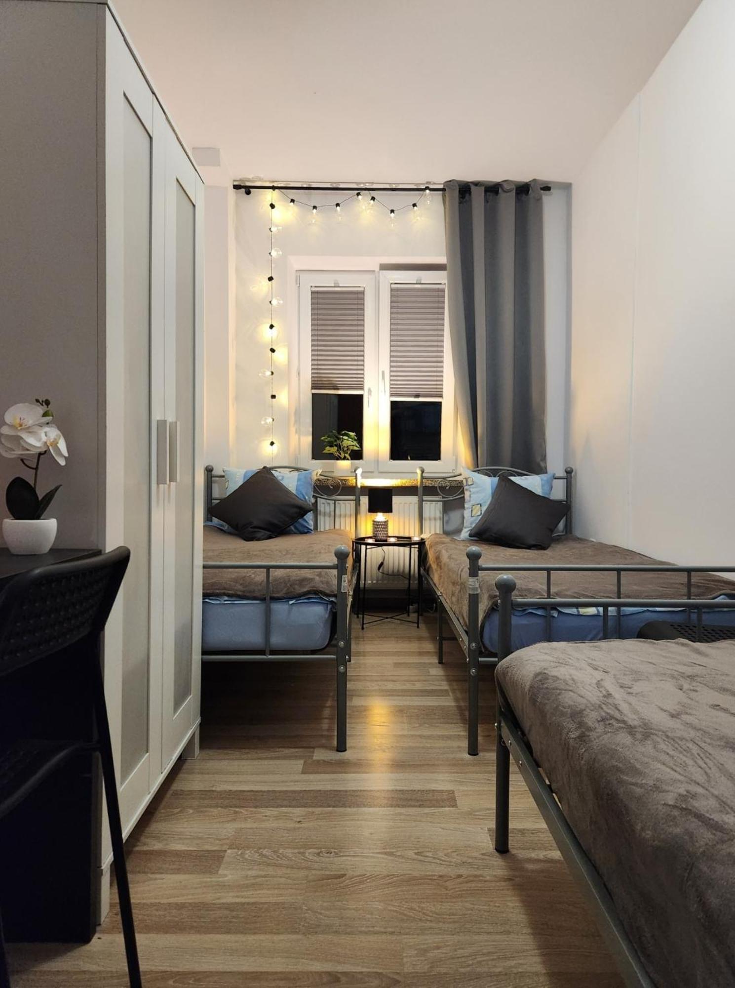 Pod Czapla Hostel Warsaw Luaran gambar