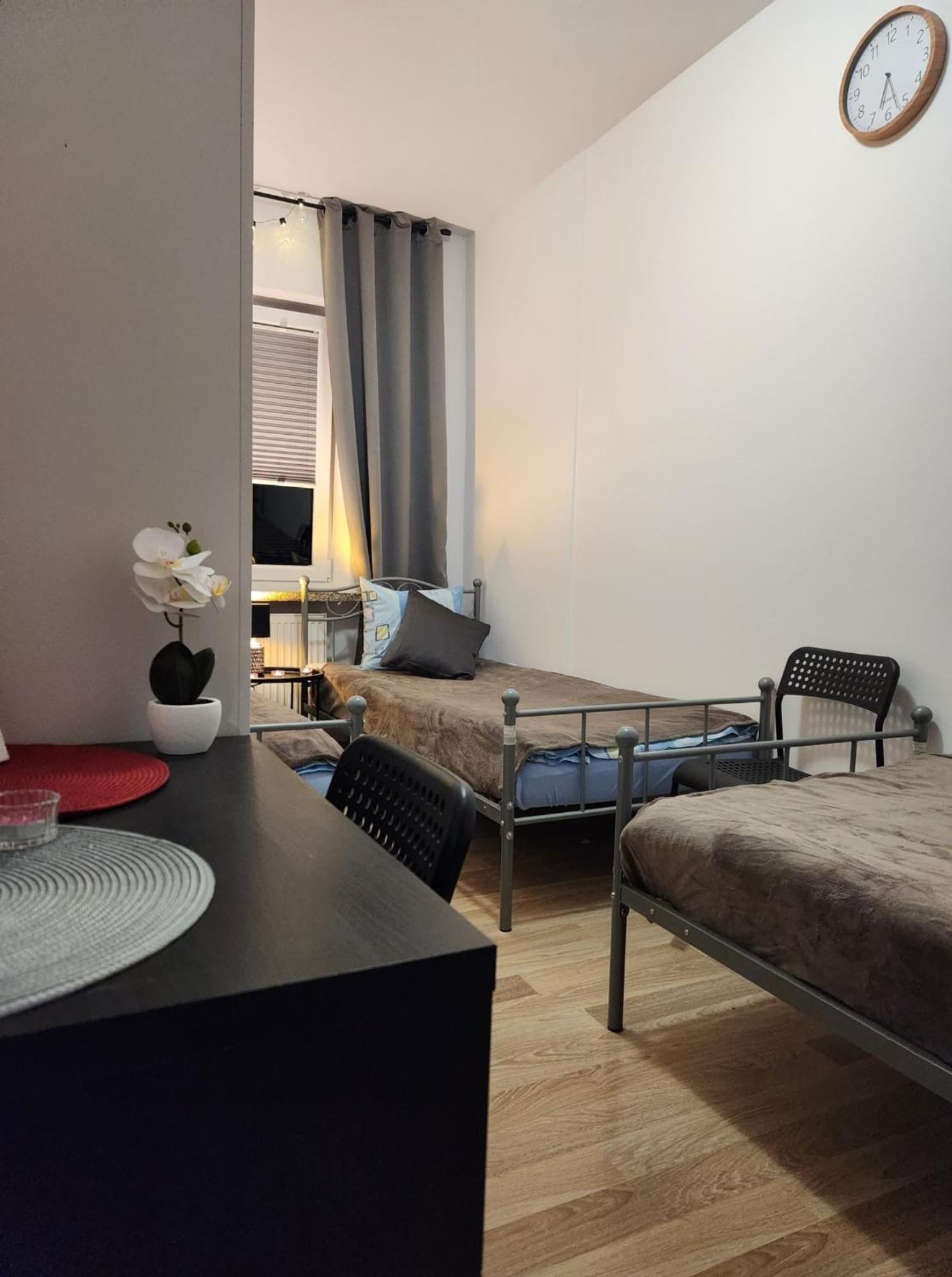 Pod Czapla Hostel Warsaw Luaran gambar